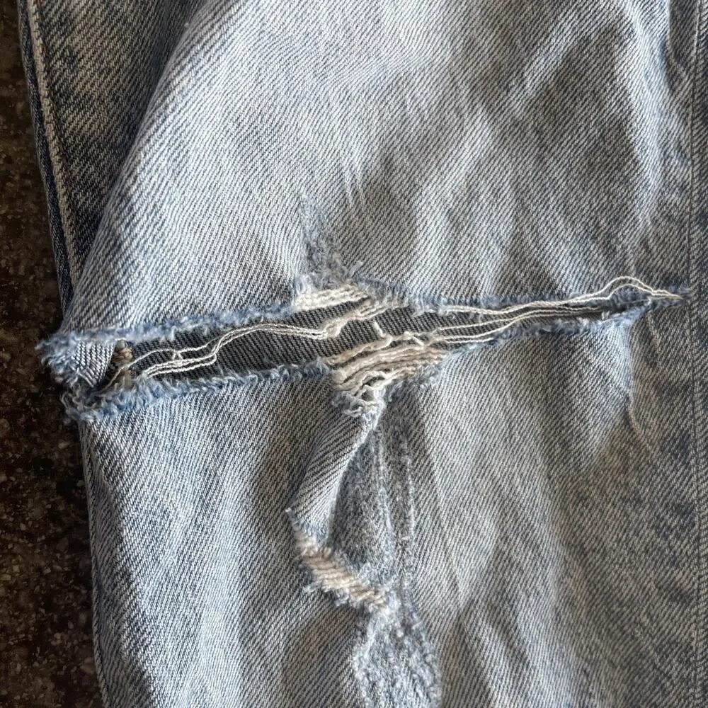 Lucky Brand Drew High Rise Mom Jean Light Wash Distressed Size 4/27 Acid Wash - Picture 14 of 16